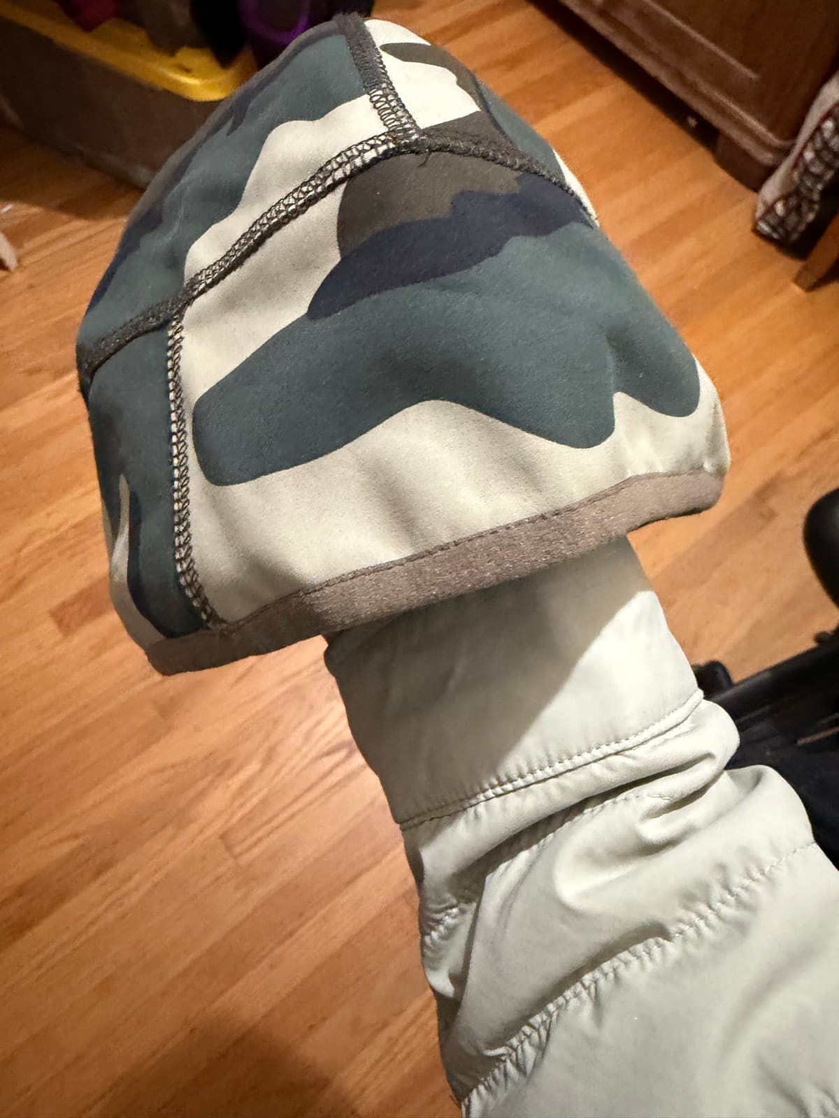 KUIU Peloton 240 Beanie
