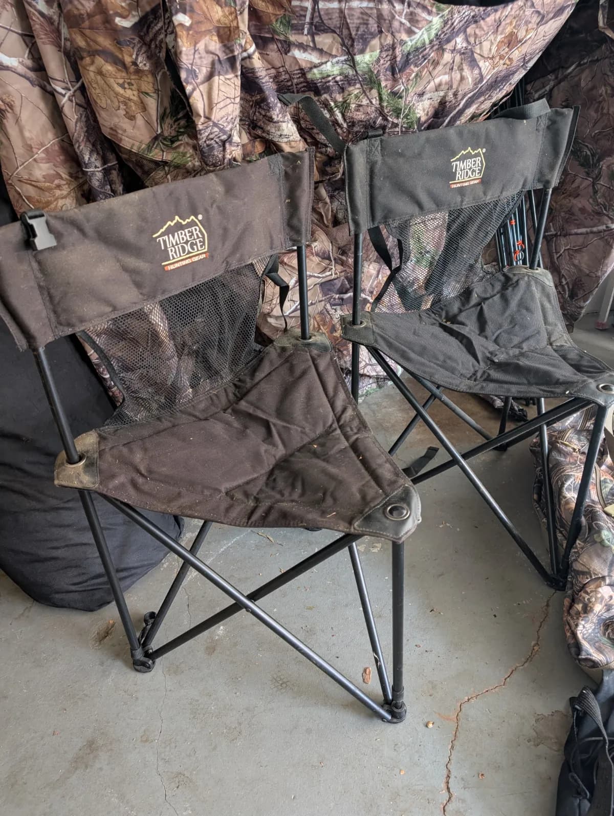 Timber Ridge heavy-duty folding bow hunting chair