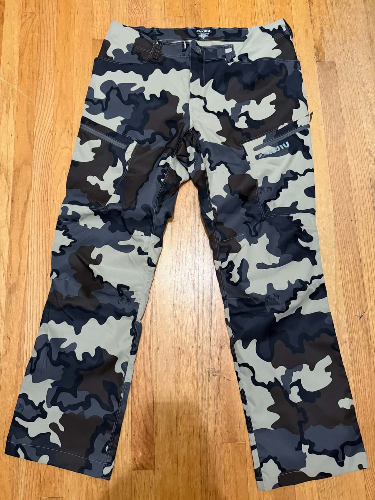 Men’s KUIU Attack Pants, Vias Camouflage